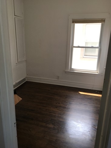 Building Photo - 5008 W Byron St