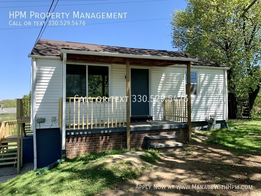 Primary Photo - Two Bedroom in Perry Township!
