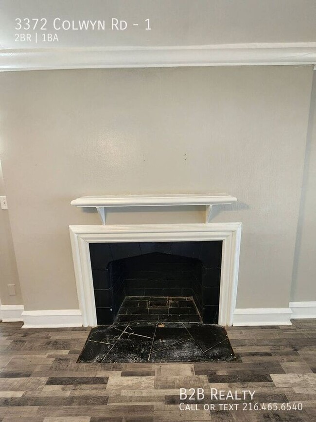Building Photo - 3372 Colwyn Rd