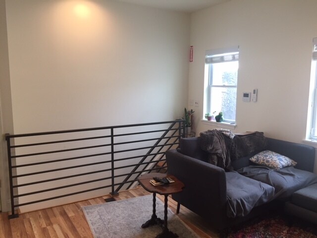Apartamento Escalera de entrada - 747 South 17th Apartments