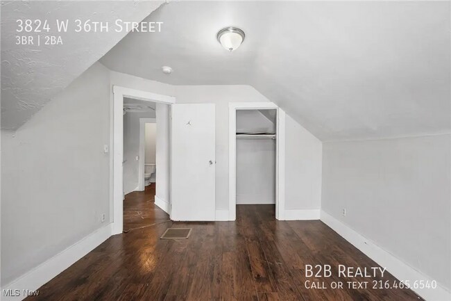 Foto del edificio - 3824 W 36th St