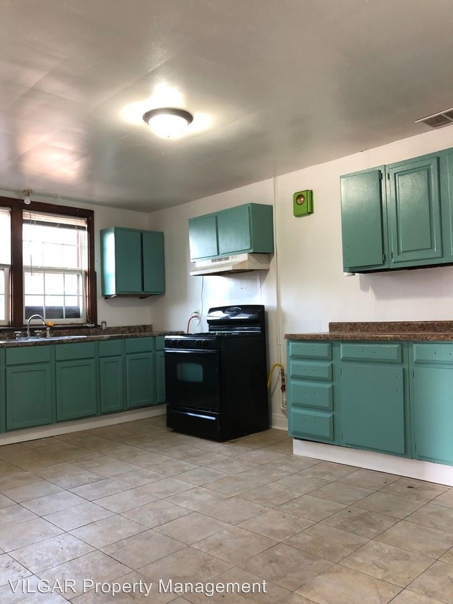 4840 Indianapolis Blvd, East Chicago, IN 46312 - Apartment  