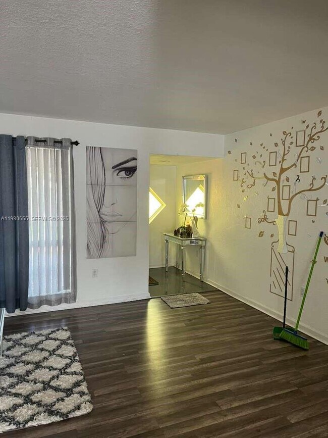 Foto del edificio - 7618 Dilido Blvd