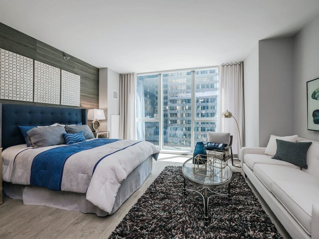 Primary Photo - 300 N Michigan Ave