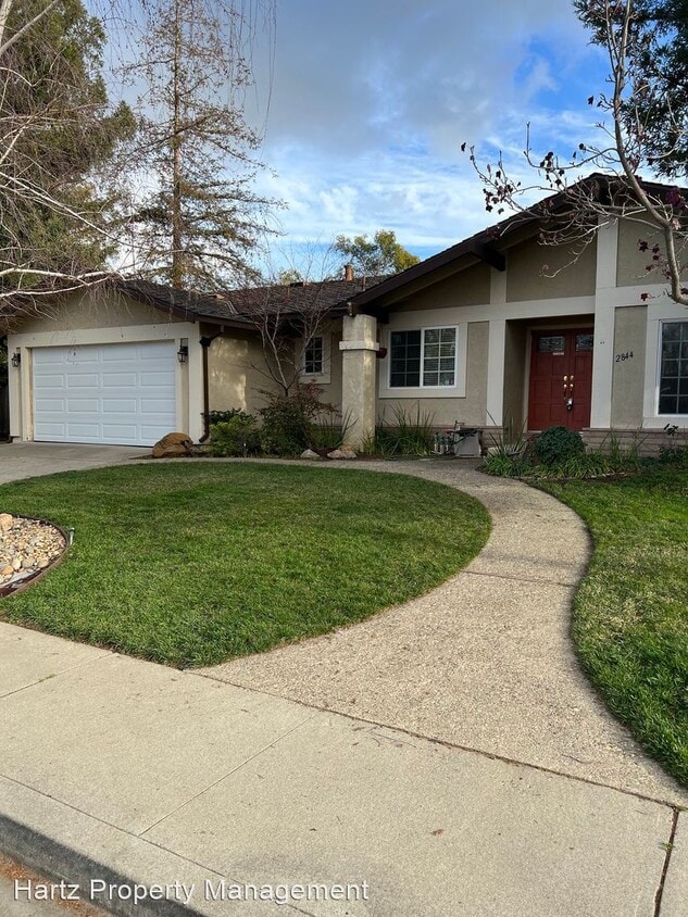 Foto principal - 3 br, 2.5 bath House - 2844 Saint Joseph D...