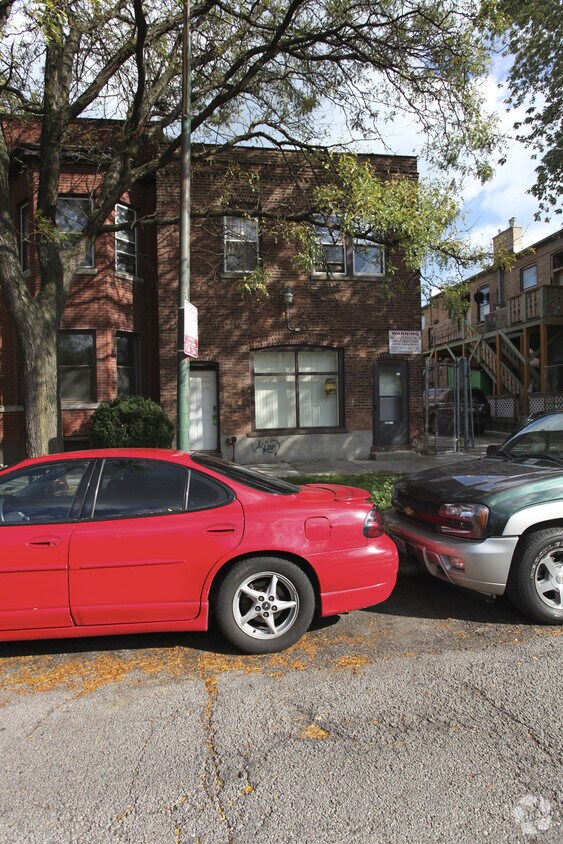 Foto del edificio - 7053 N Ravenswood Ave
