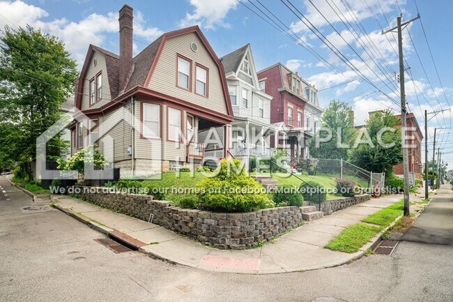Building Photo - 2922 Hackberry St