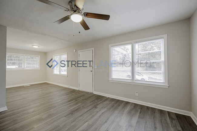Foto del edificio - 3310 Carver St