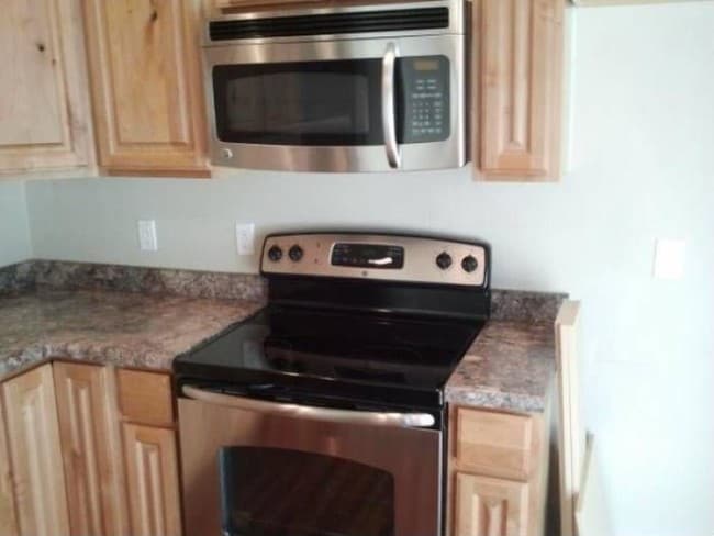 Building Photo - Beautiful 4 Bedroom Kearns Home