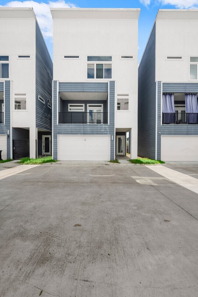Foto del edificio - 4706 Independence Hts Ln