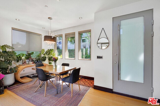 Foto del edificio - 5940 Murphy Way