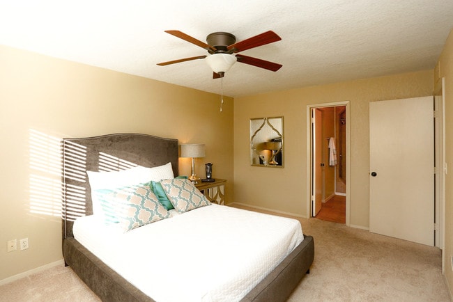 Foto del edificio - Council Crossing