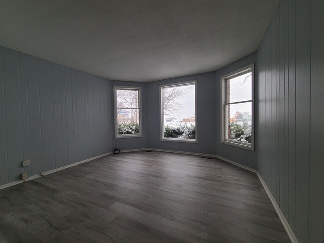 Foto del edificio - Spacious 5-bedroom, 2-bathroom home in Baroda