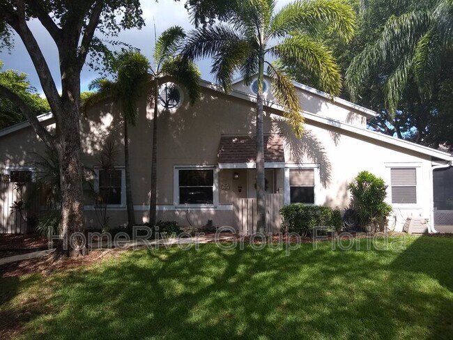 Building Photo - 2167 Discovery Cir W