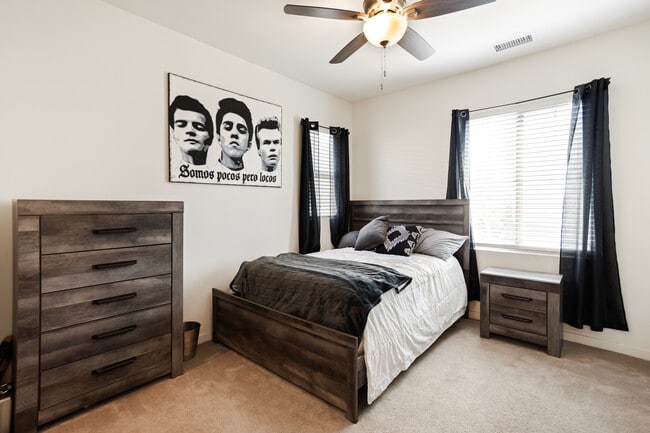 Building Photo - 4846 S Monarch Pl