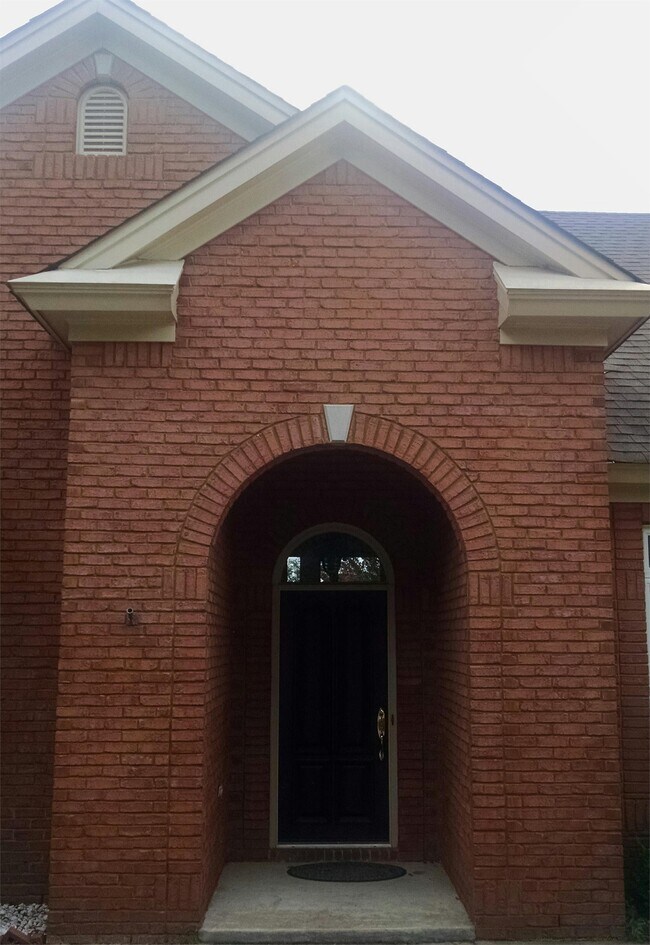 Foto del edificio - 8618 Hearthstone Dr