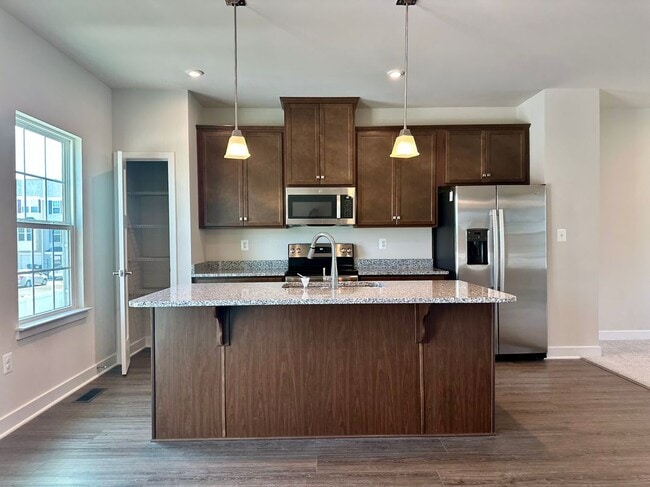 Building Photo - 36062 Coyote Trail