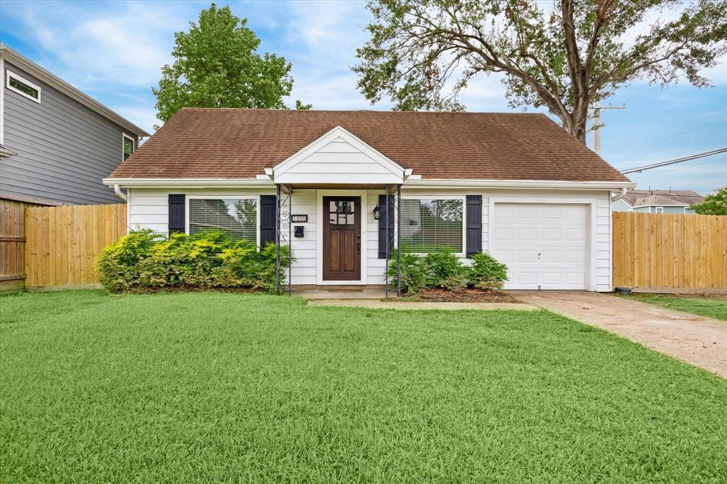 Foto principal - 1355 Gardenia Dr