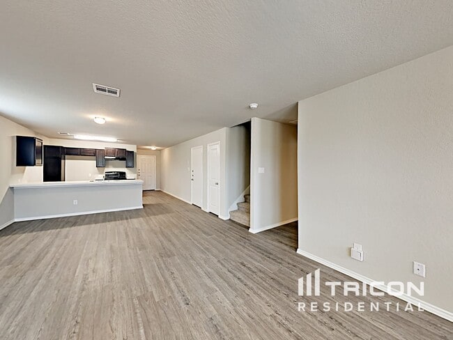 Building Photo - 2415 Marbach Woods