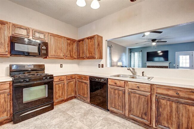 Building Photo - 20331 S Sabinal Dr