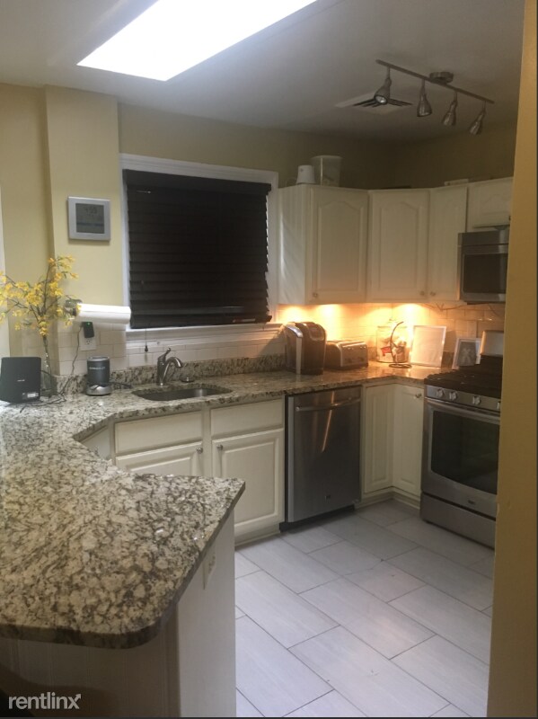 Building Photo - 3 br, 2 bath House - 4717 Old Dominion Dr