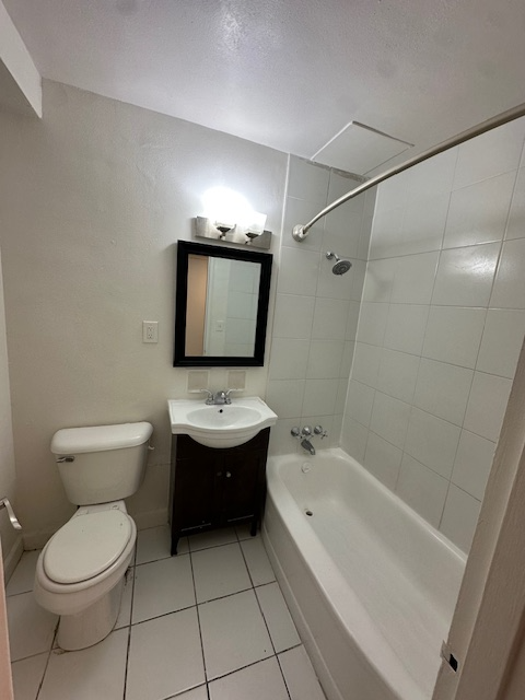 Foto del edificio - 1646 N Prospect Ave