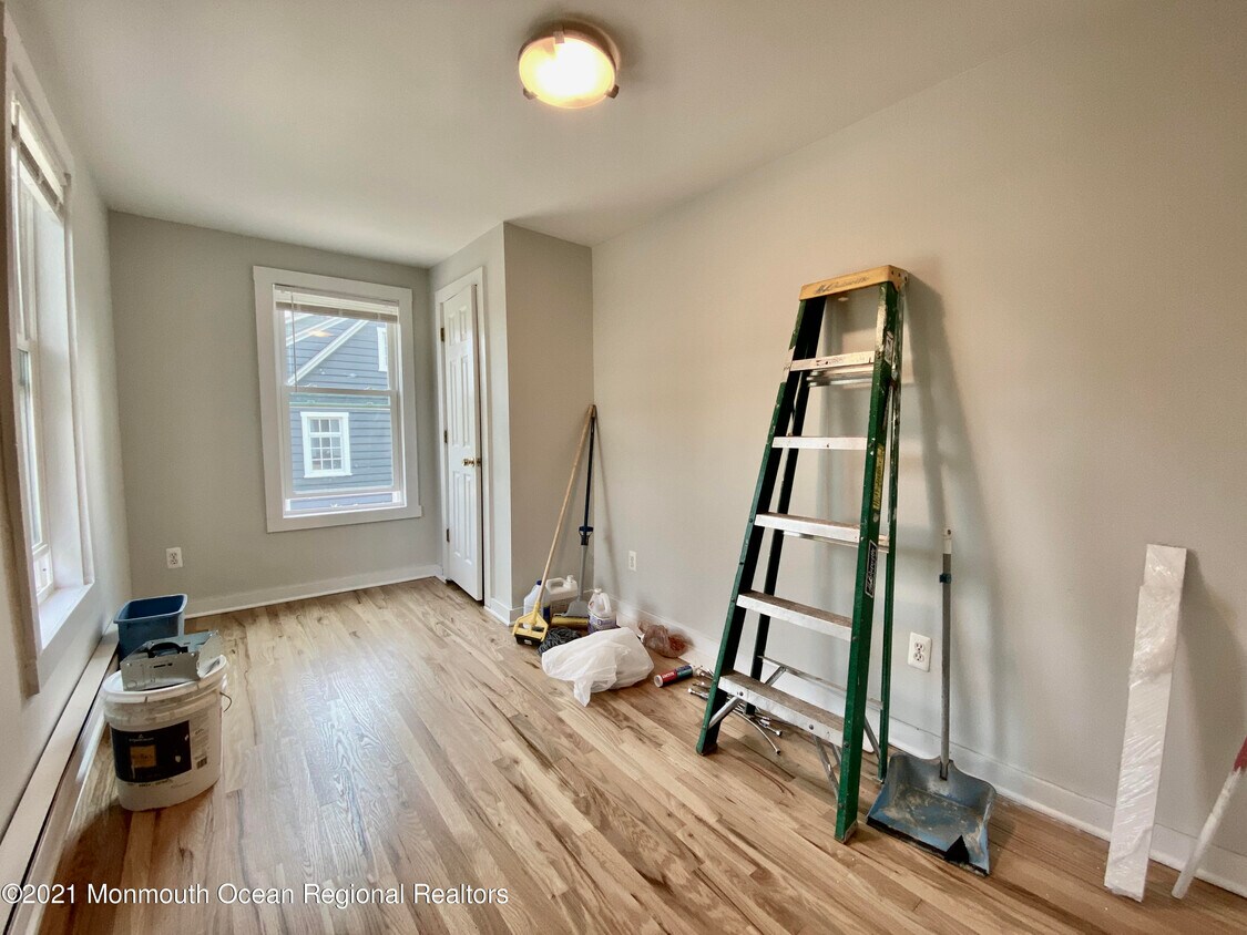 Foto principal - 1004 5th Ave