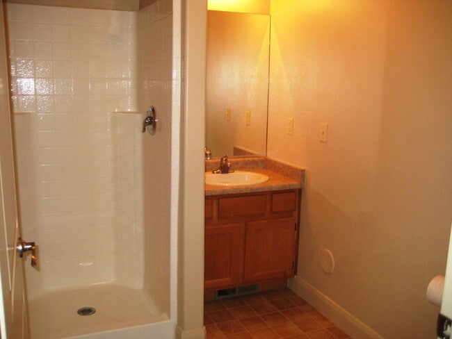 Building Photo - La Venita Condo #B3