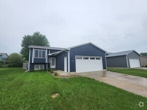 Building Photo - 821 S Whitewood Ave