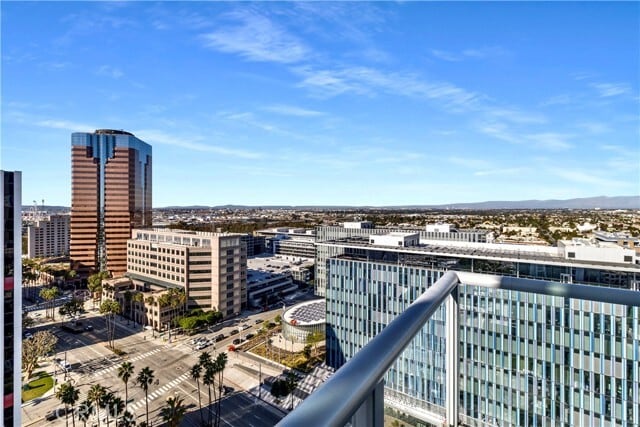 Foto del edificio - 400 W Ocean Blvd