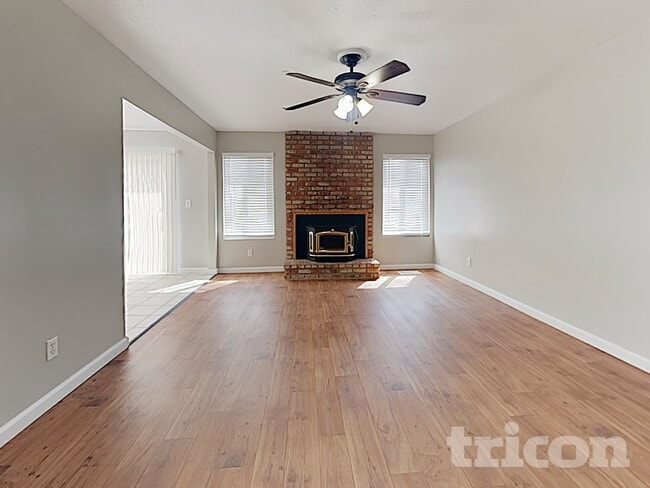 Foto del edificio - 1921 Teresa Ln