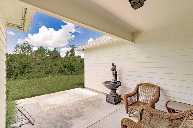 Building Photo - 522 Heron Point Dr