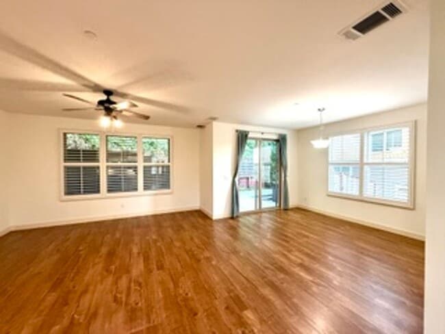 Foto del edificio - Coming Soon! Desirable 4 bedroom in Scotts Valley!