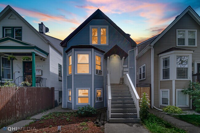Building Photo - 3325 W Berteau Ave