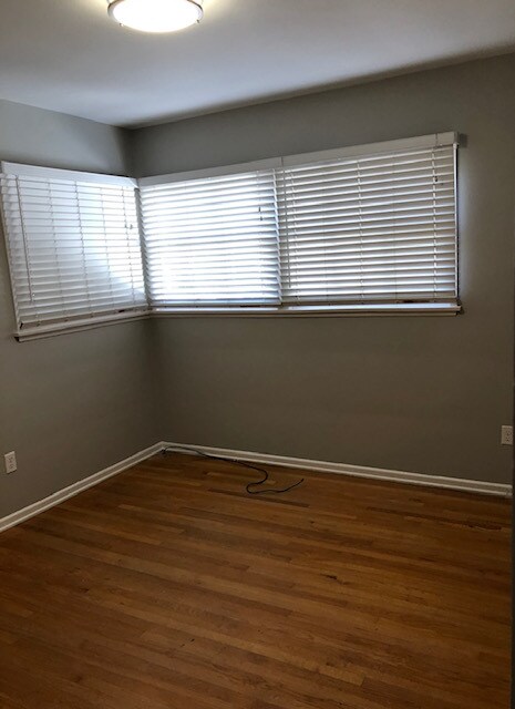 Foto del edificio - 19828 Leadwell St