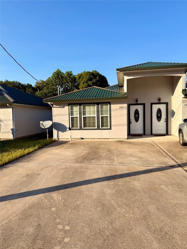 Foto principal - 3727 Putnam Dr