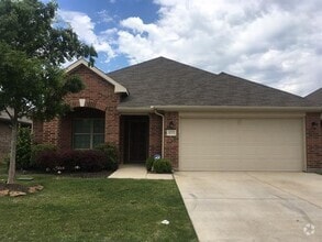 Building Photo - 4733 Lazy Oaks St