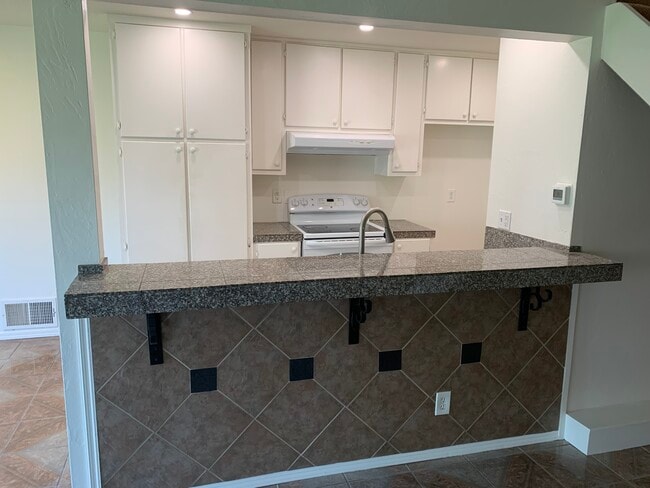 Foto del edificio - 2412 Plata Ct