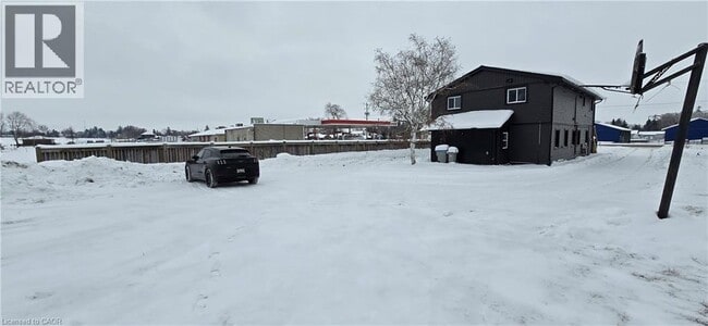 Photo du bâtiment - 2274 Line 34