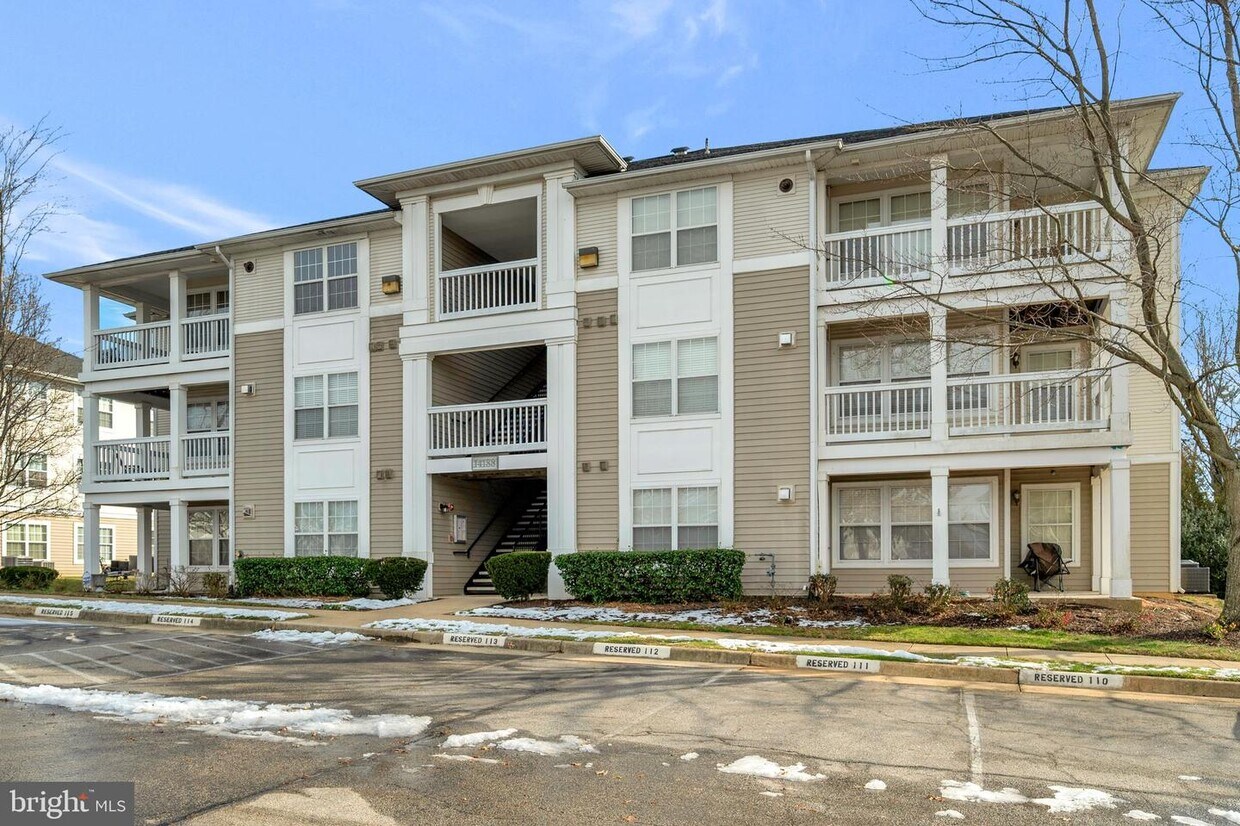 14188 Cuddy Loop Unit 102, Woodbridge, VA 22193 Room for Rent in