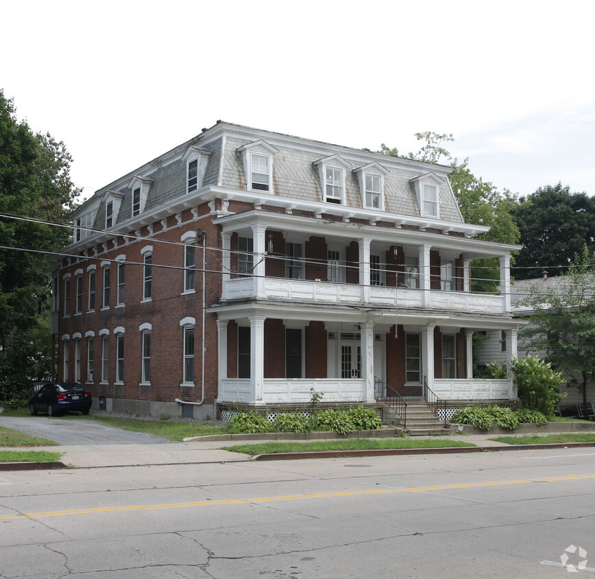 Building Photo - 23 Pearl St