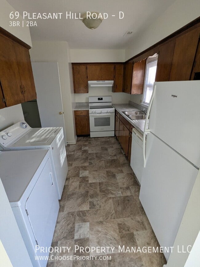 Foto del edificio - 69 Pleasant Hill Rd