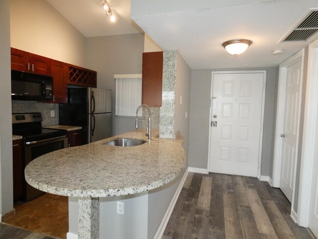 Photo - 2850 N Oakland Forest Dr House