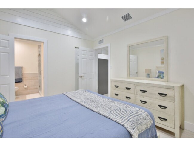 Foto del edificio - Completely Renovated 1/1 Cottage in Downtown Sarasota