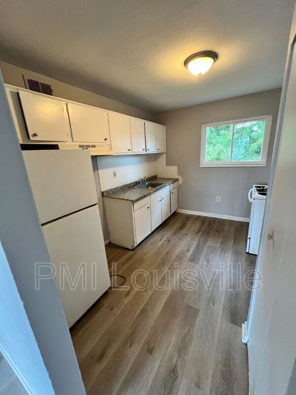 5511 Yucca Ln Unit 5, Louisville, KY 40258 Condo for Rent in