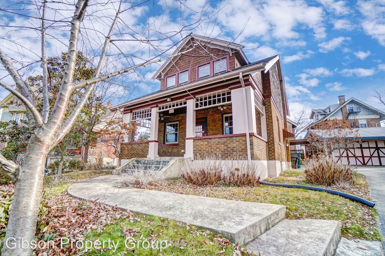 Primary Photo - 2 br, 1.5 bath House - 3310 Bishop St