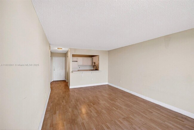 Building Photo - 16851 NE 23rd Ave