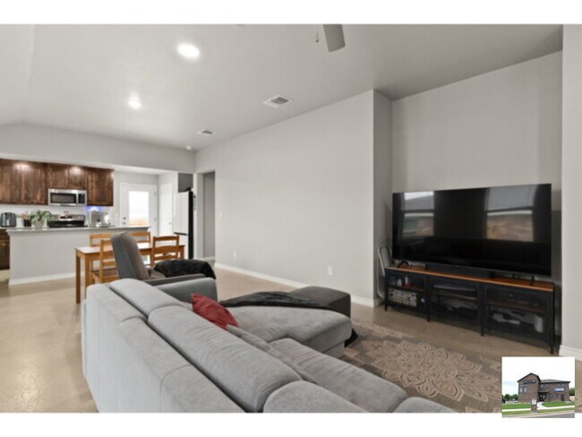 Foto del edificio - 1734 Dryden Ave
