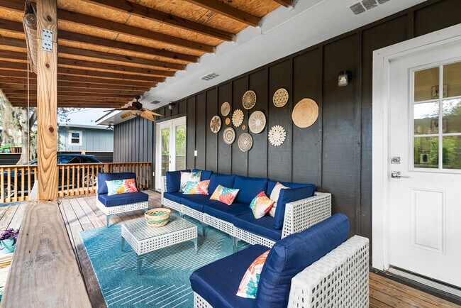 Foto del edificio - 5315 Shore Dr