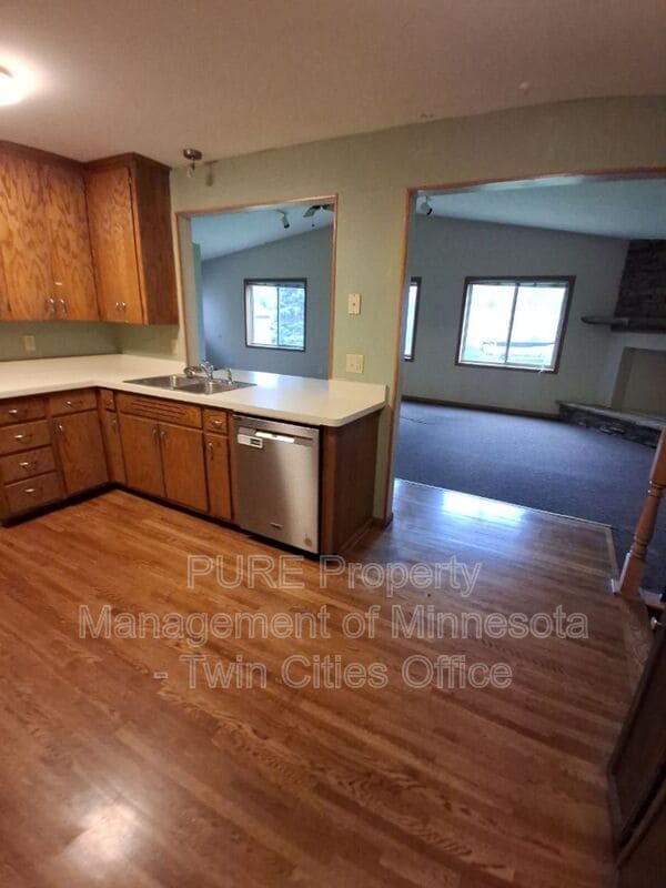 Foto del edificio - 2299 Randy Ave
